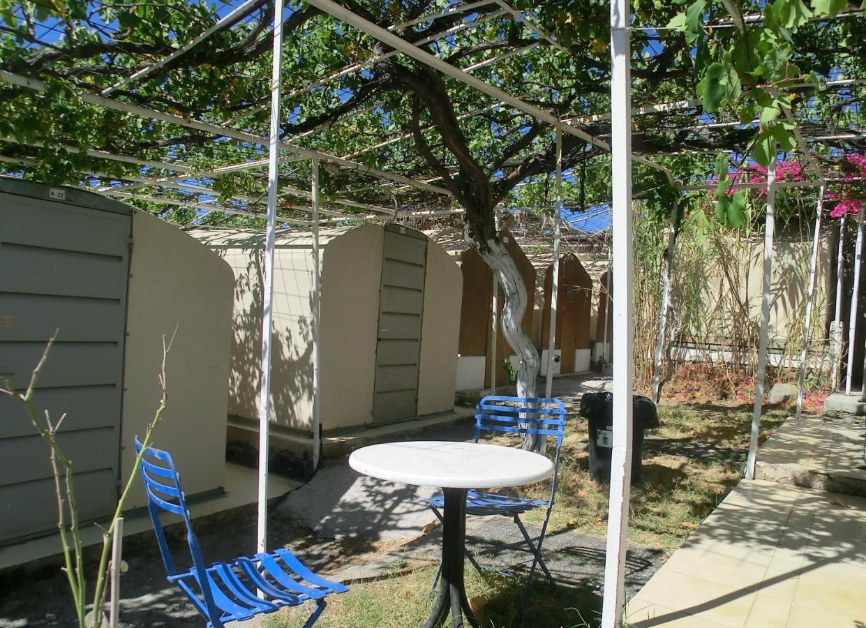 Santorini Camping & Hostel Fira  Ngoại thất bức ảnh