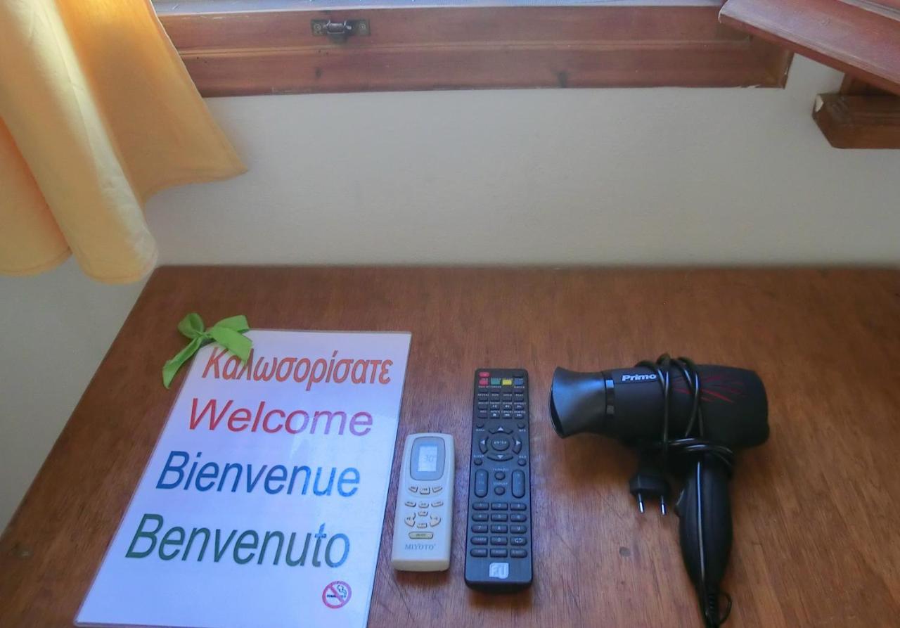 Santorini Camping & Hostel Fira  Ngoại thất bức ảnh