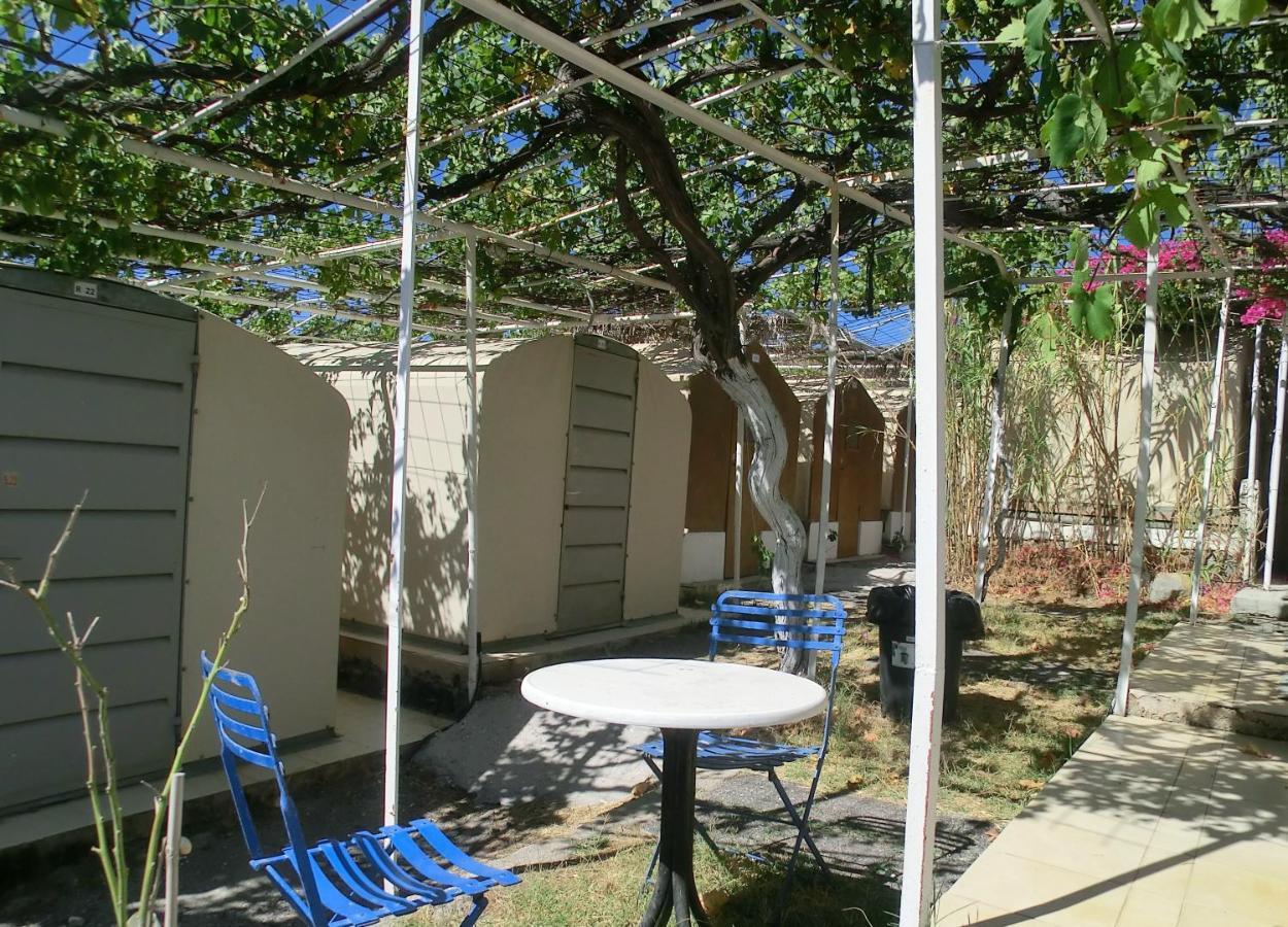 Santorini Camping & Hostel Fira  Ngoại thất bức ảnh