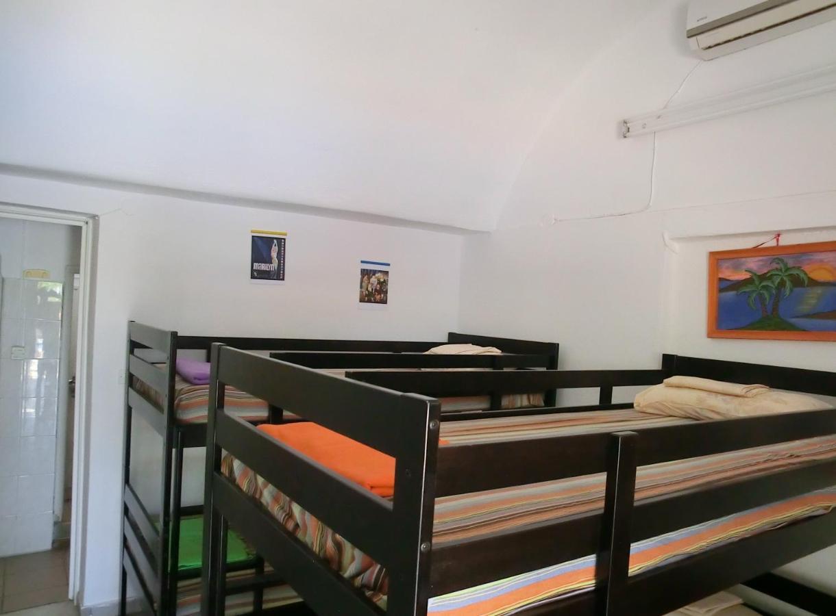 Santorini Camping & Hostel Fira  Ngoại thất bức ảnh
