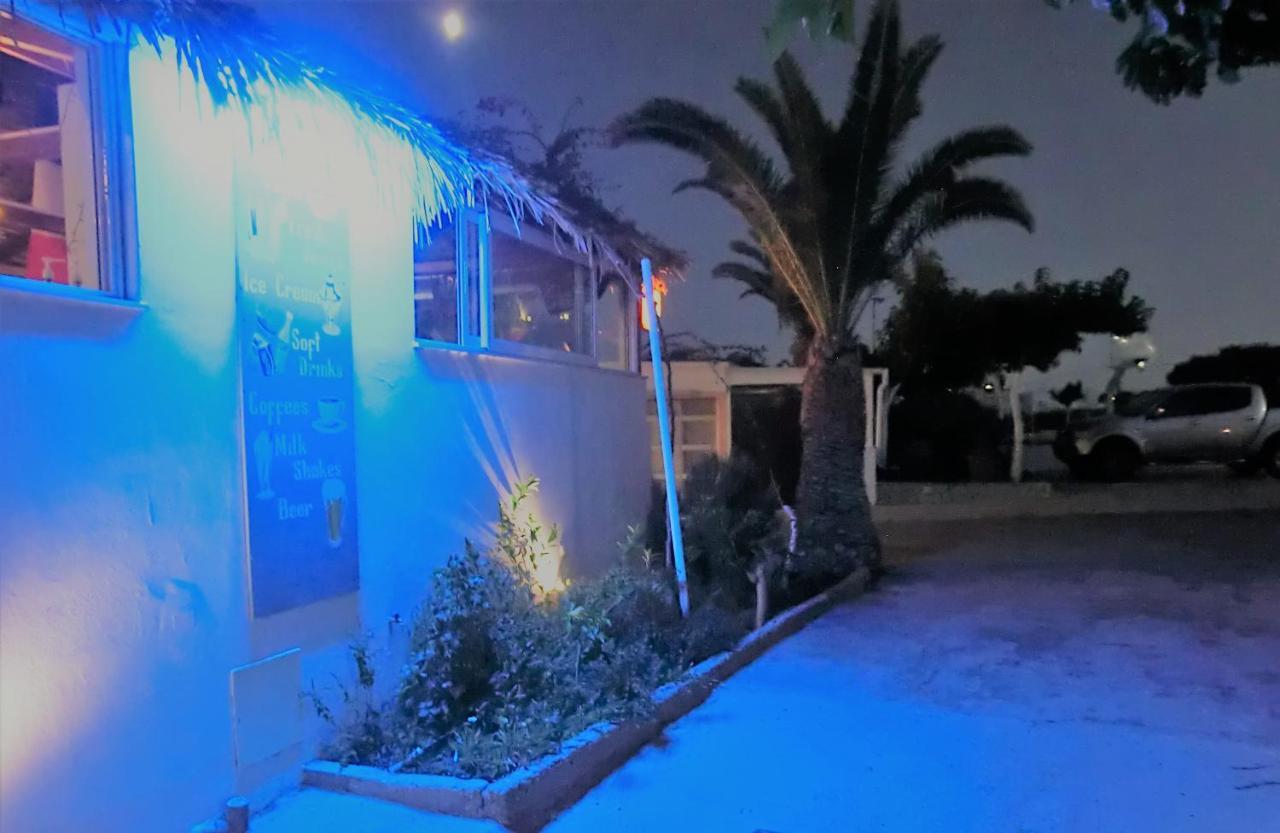 Santorini Camping & Hostel Fira  Ngoại thất bức ảnh