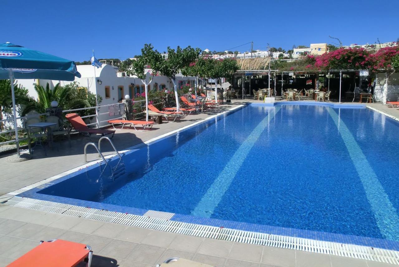 Santorini Camping & Hostel Fira  Ngoại thất bức ảnh