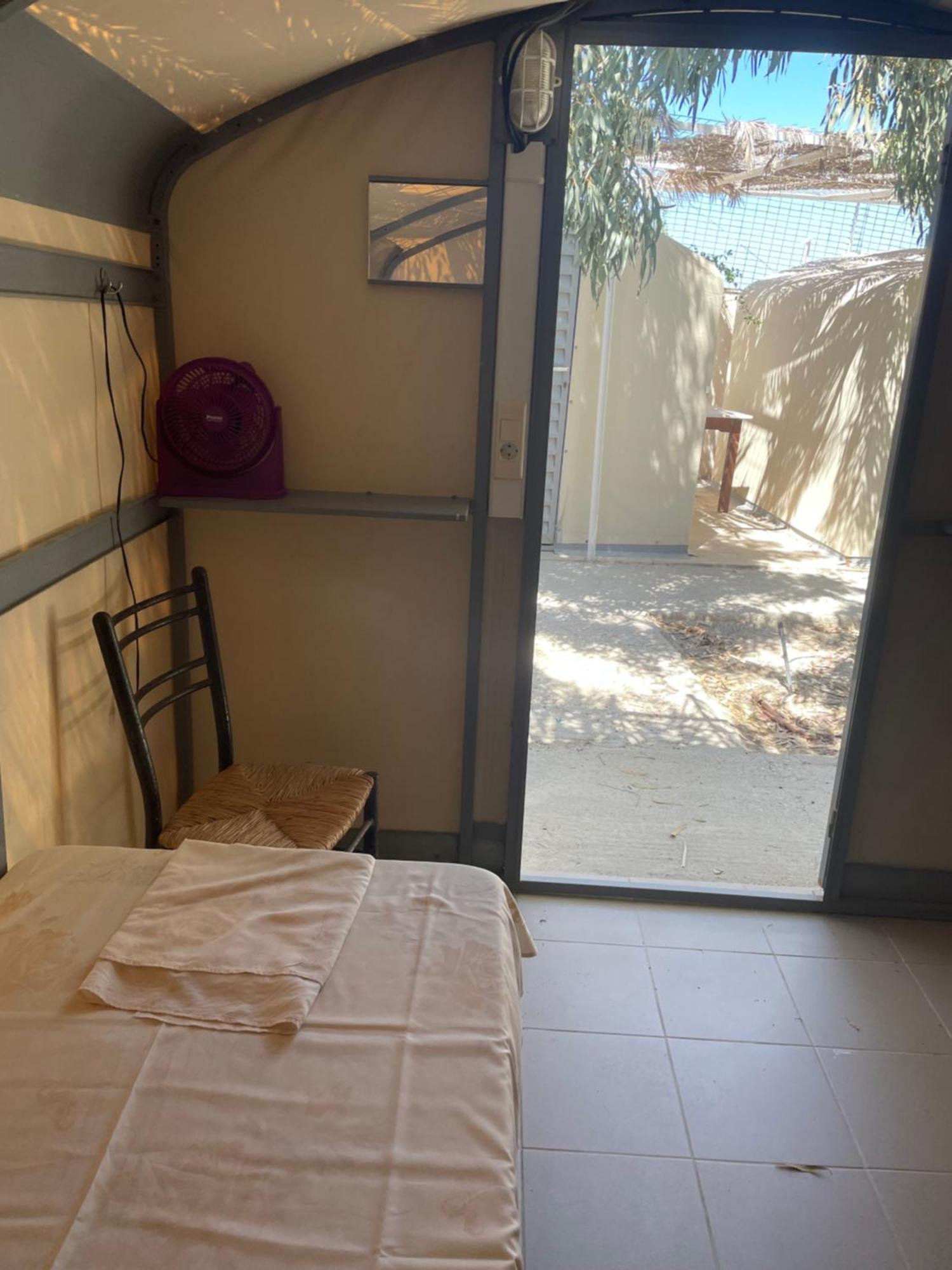 Santorini Camping & Hostel Fira  Ngoại thất bức ảnh