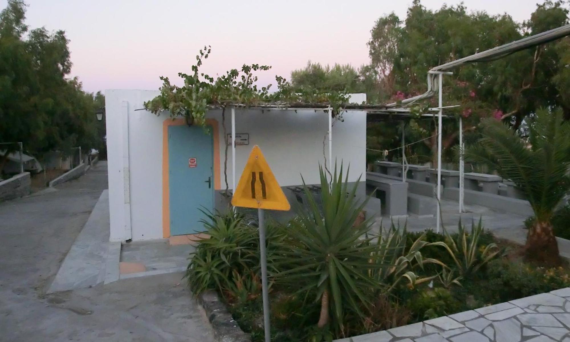 Santorini Camping & Hostel Fira  Ngoại thất bức ảnh