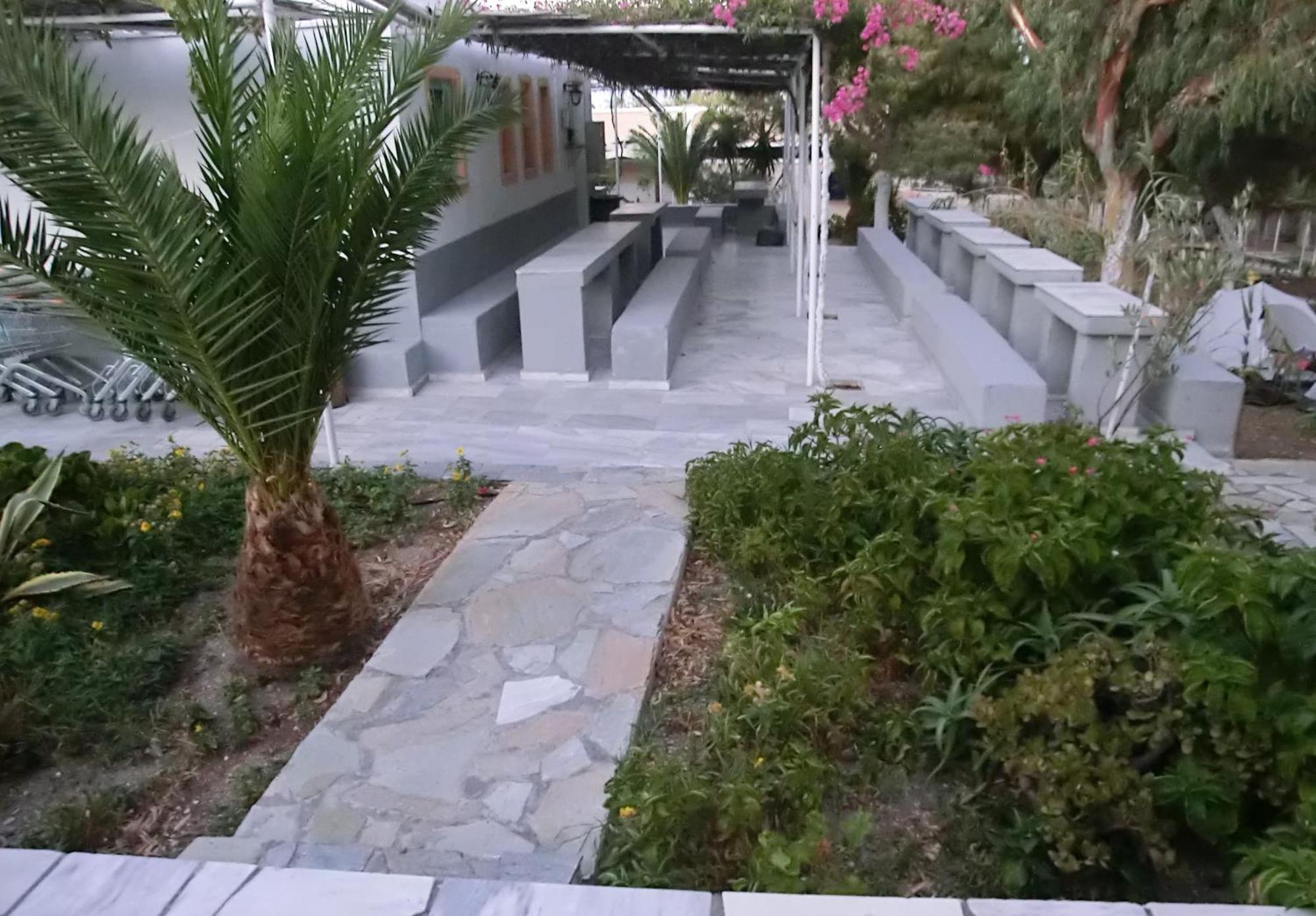 Santorini Camping & Hostel Fira  Ngoại thất bức ảnh